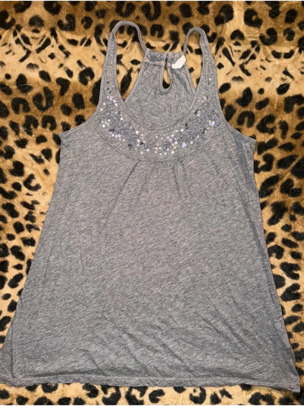 2 Tank Top Bundle - Picture 8 of 10